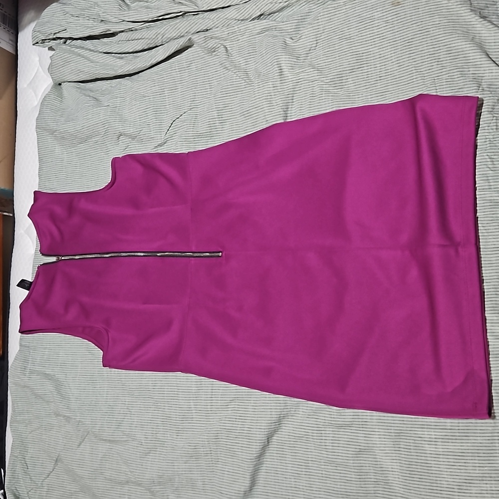 Dress - Picture 4 of 4